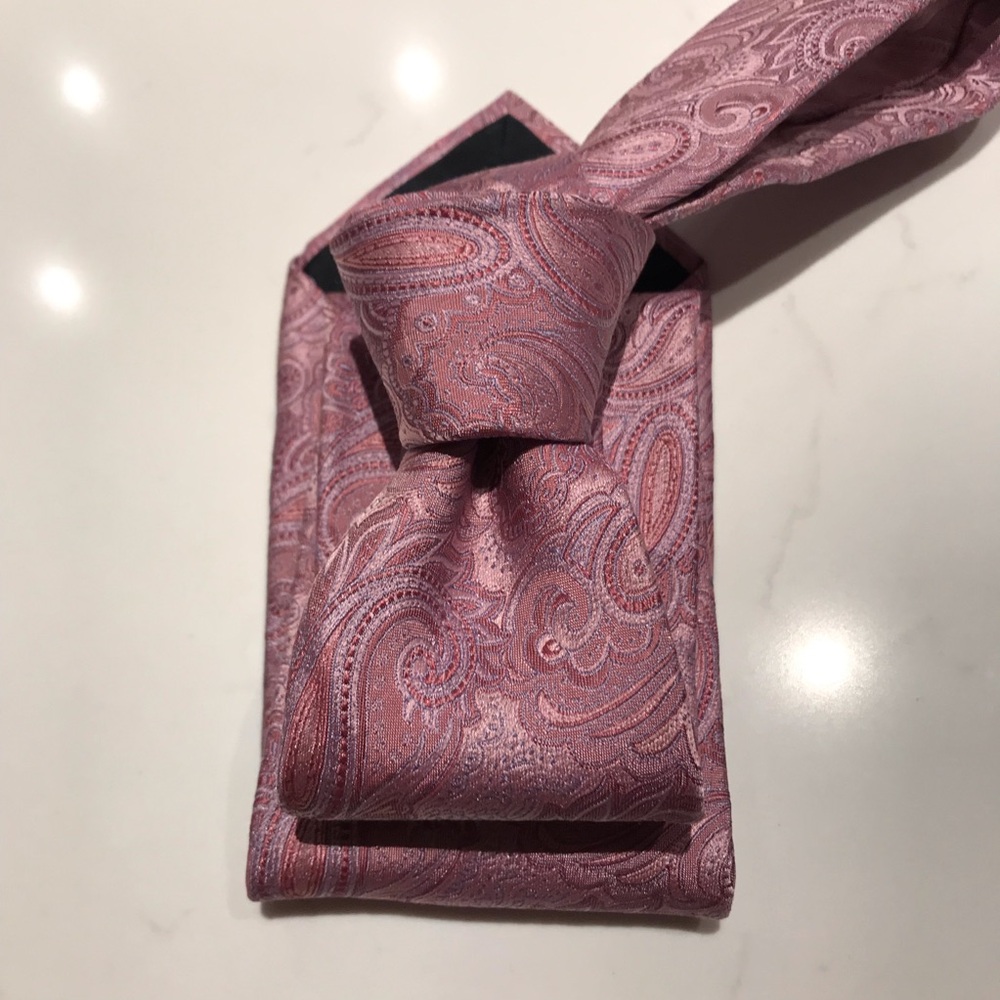 Brooks Brothers Pink Paisley Silk Tie
